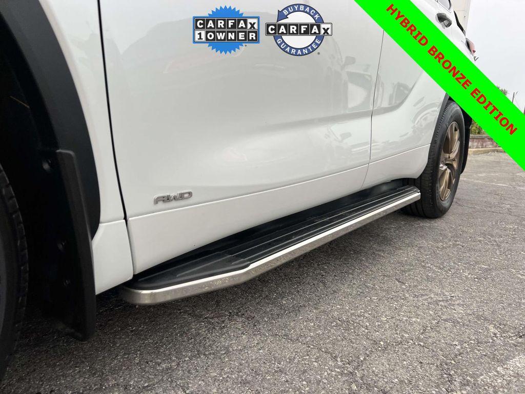 used 2022 Toyota Highlander Hybrid car, priced at $41,500