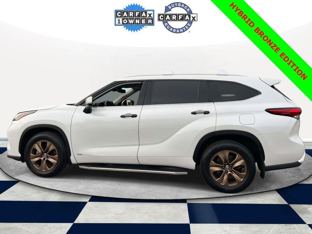 used 2022 Toyota Highlander Hybrid car, priced at $41,500
