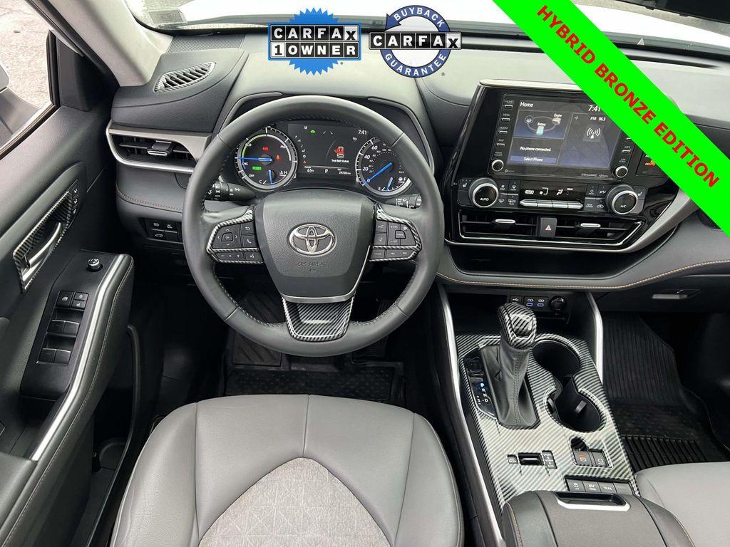 used 2022 Toyota Highlander Hybrid car, priced at $41,500