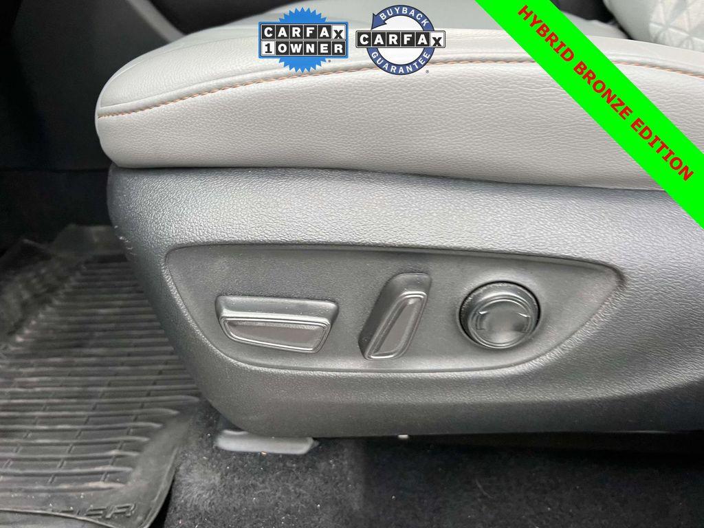 used 2022 Toyota Highlander Hybrid car, priced at $41,500