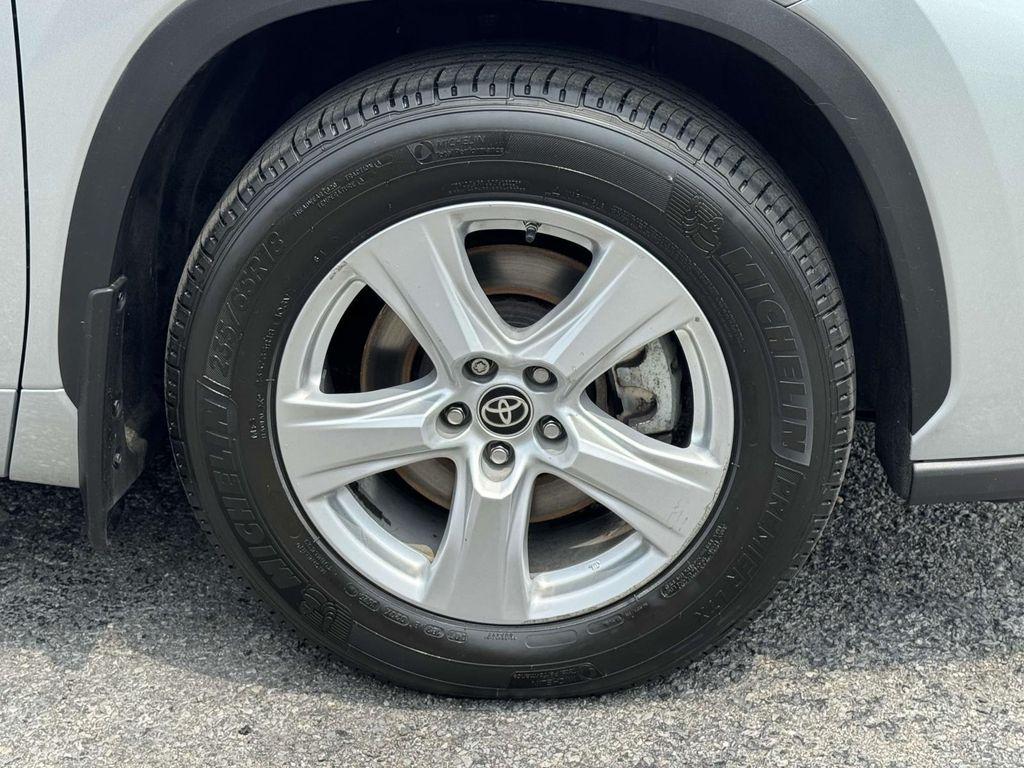used 2022 Toyota Highlander car, priced at $32,800