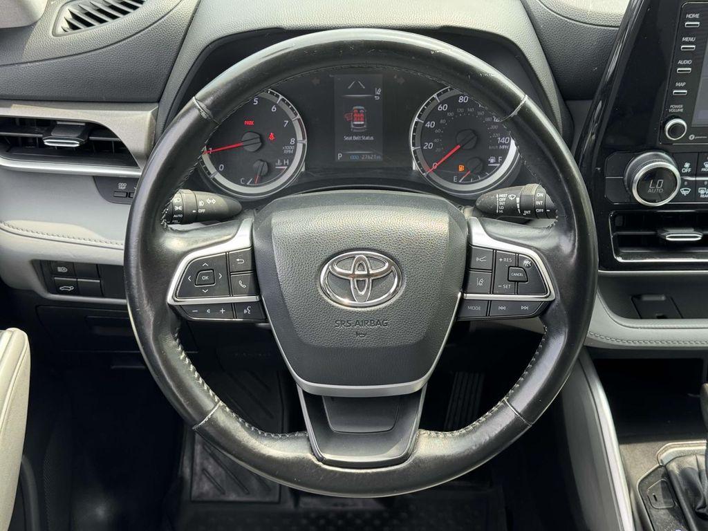 used 2022 Toyota Highlander car, priced at $32,800