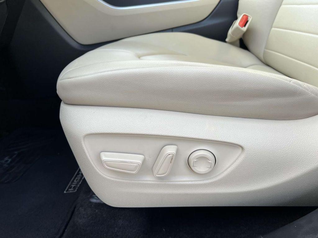 used 2023 Toyota Highlander car, priced at $34,750
