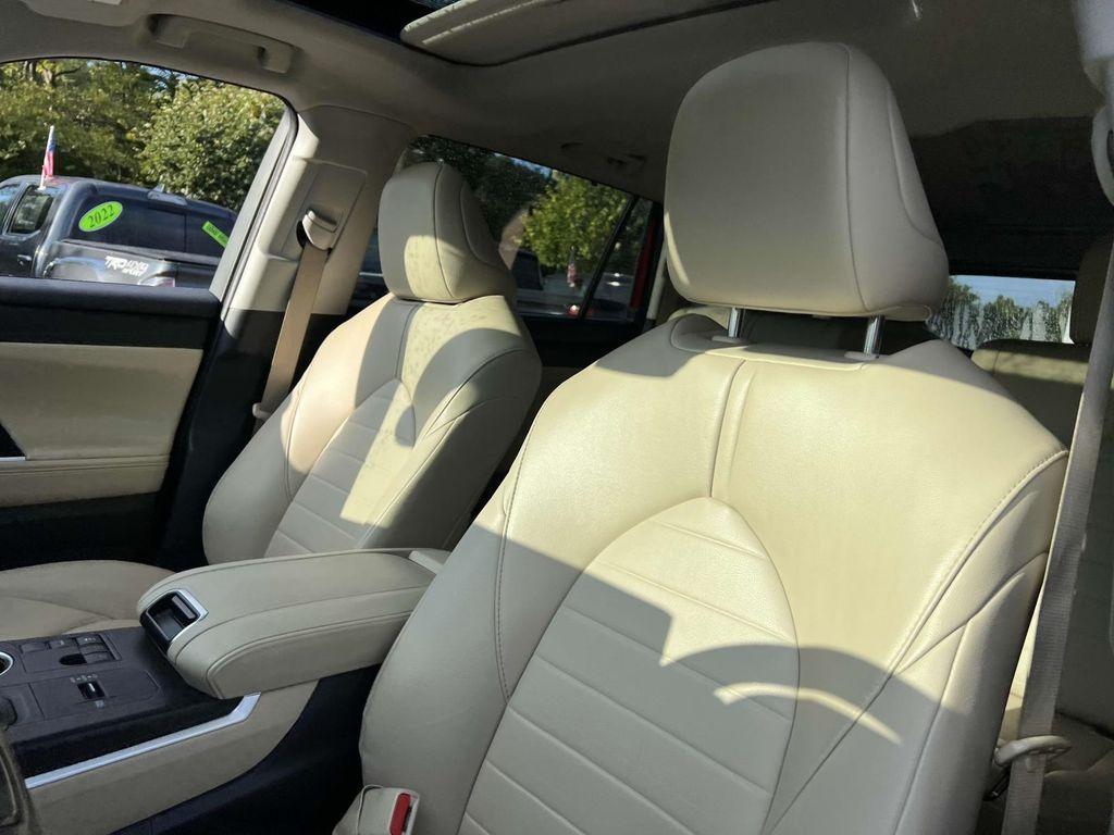 used 2023 Toyota Highlander car, priced at $34,750