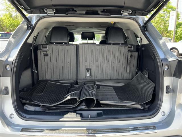 used 2022 Toyota Highlander car, priced at $36,990