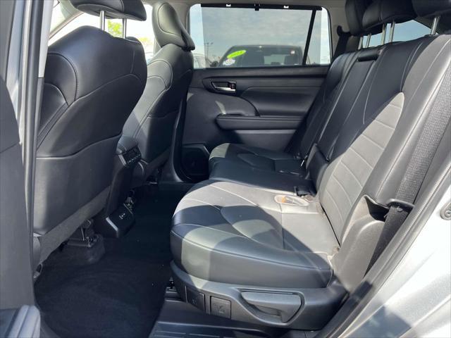 used 2022 Toyota Highlander car, priced at $36,990