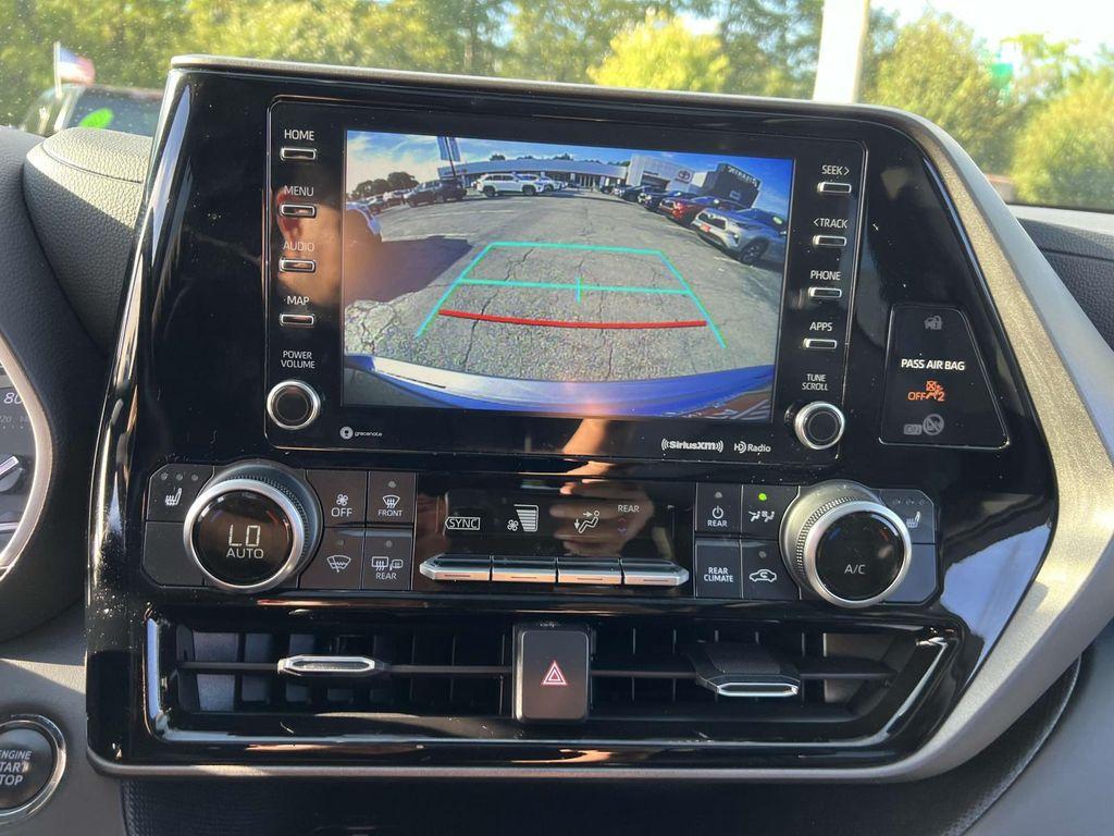 used 2022 Toyota Highlander car, priced at $36,700