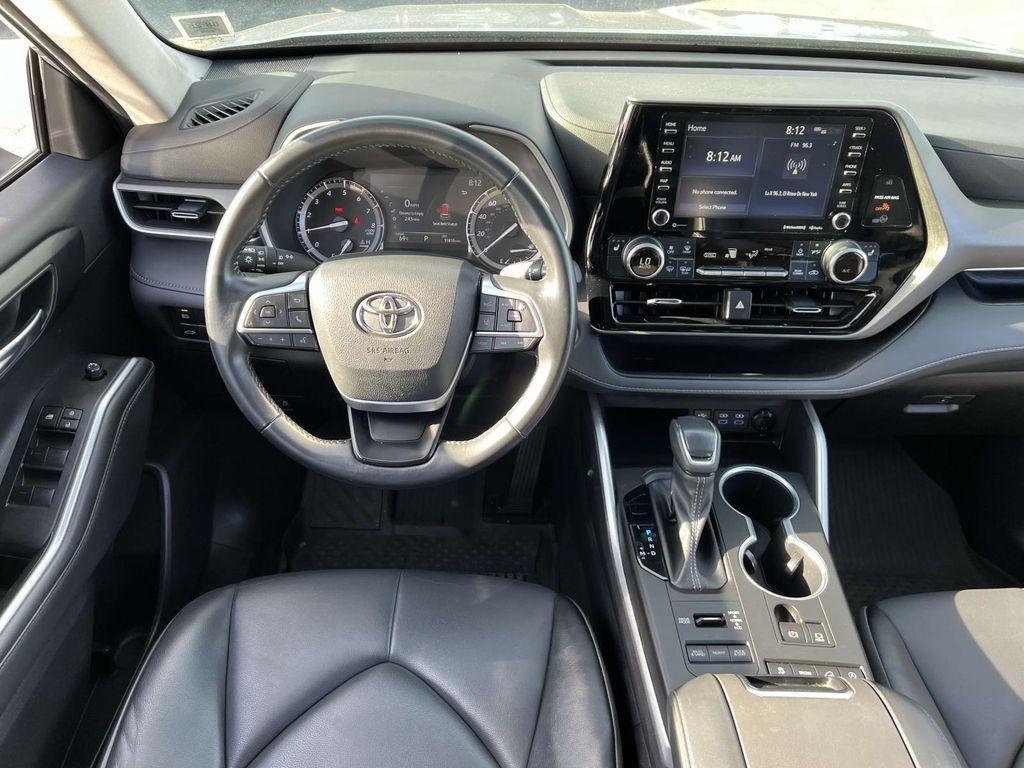 used 2022 Toyota Highlander car, priced at $36,700