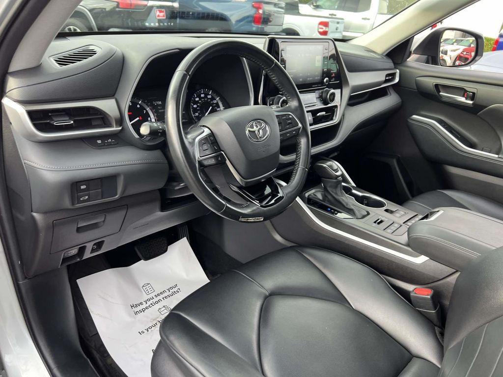 used 2021 Toyota Highlander car, priced at $31,711