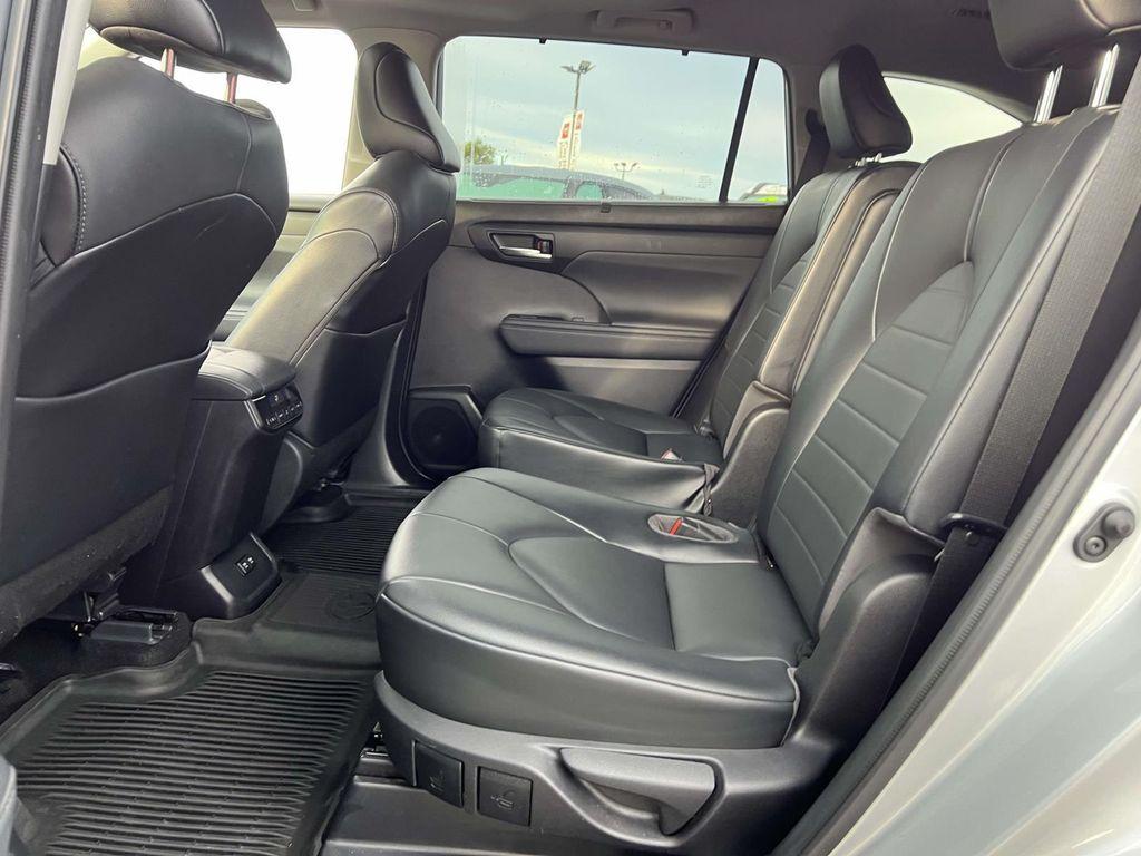 used 2021 Toyota Highlander car, priced at $31,711