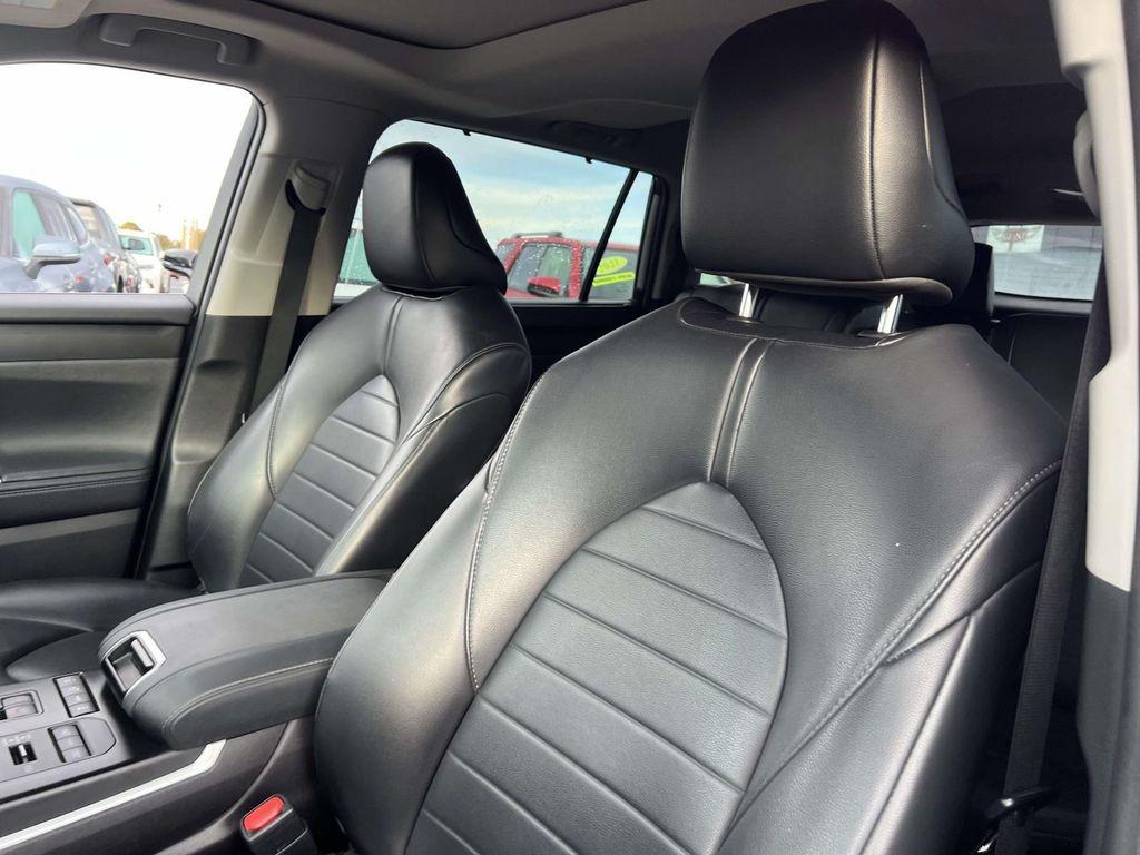used 2021 Toyota Highlander car, priced at $31,711