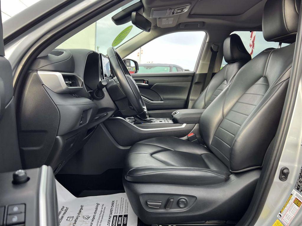 used 2021 Toyota Highlander car, priced at $31,711