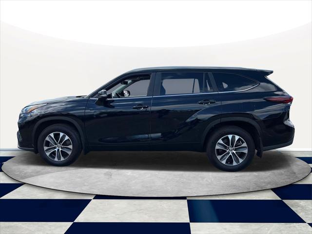 used 2024 Toyota Highlander car, priced at $41,990