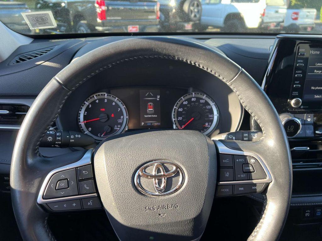 used 2022 Toyota Highlander car, priced at $32,990