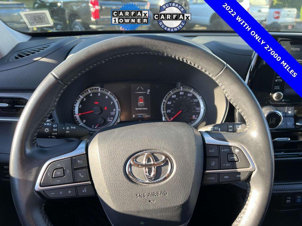 used 2022 Toyota Highlander car, priced at $32,325