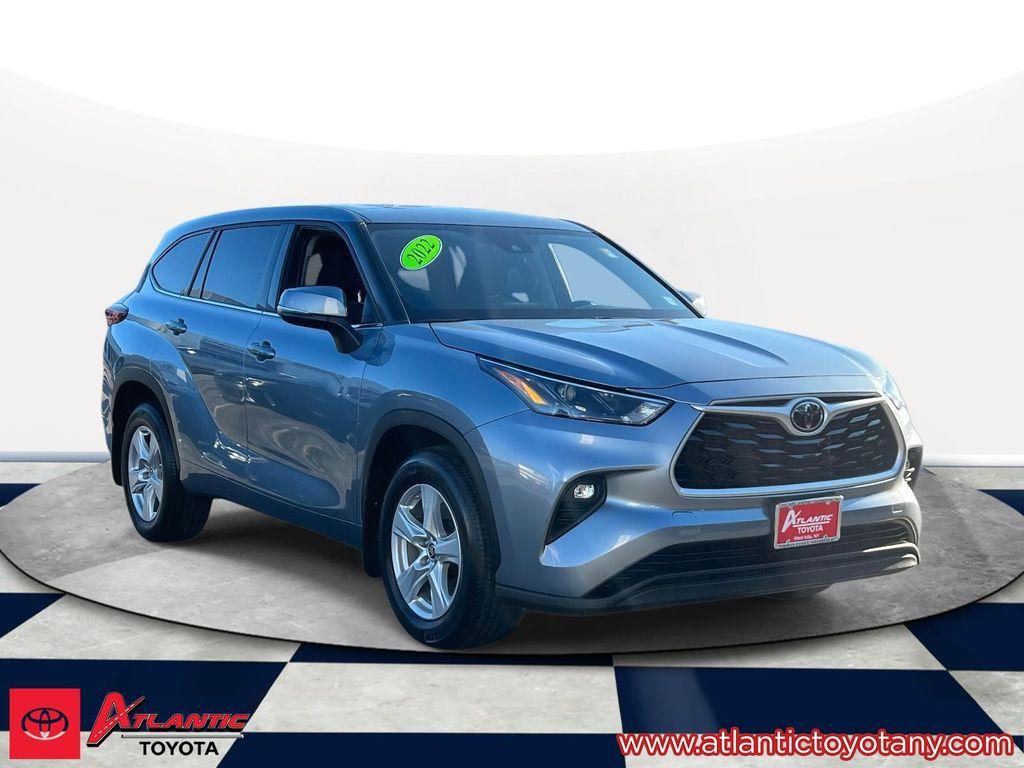 used 2022 Toyota Highlander car, priced at $32,990
