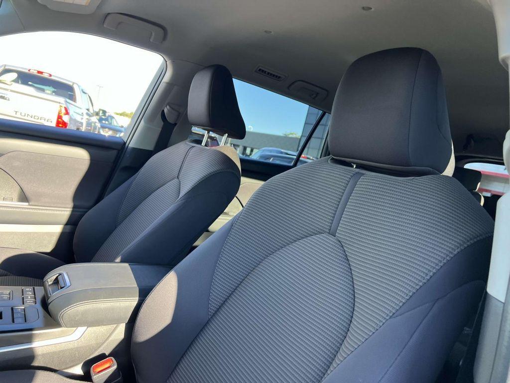 used 2022 Toyota Highlander car, priced at $32,990