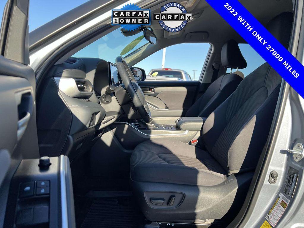used 2022 Toyota Highlander car, priced at $32,325