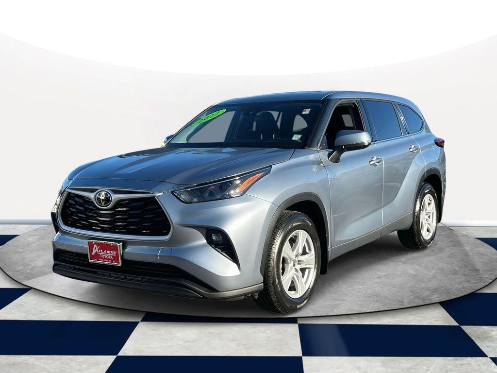 used 2022 Toyota Highlander car, priced at $32,990