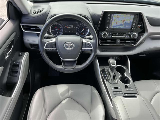 used 2022 Toyota Highlander car, priced at $34,995