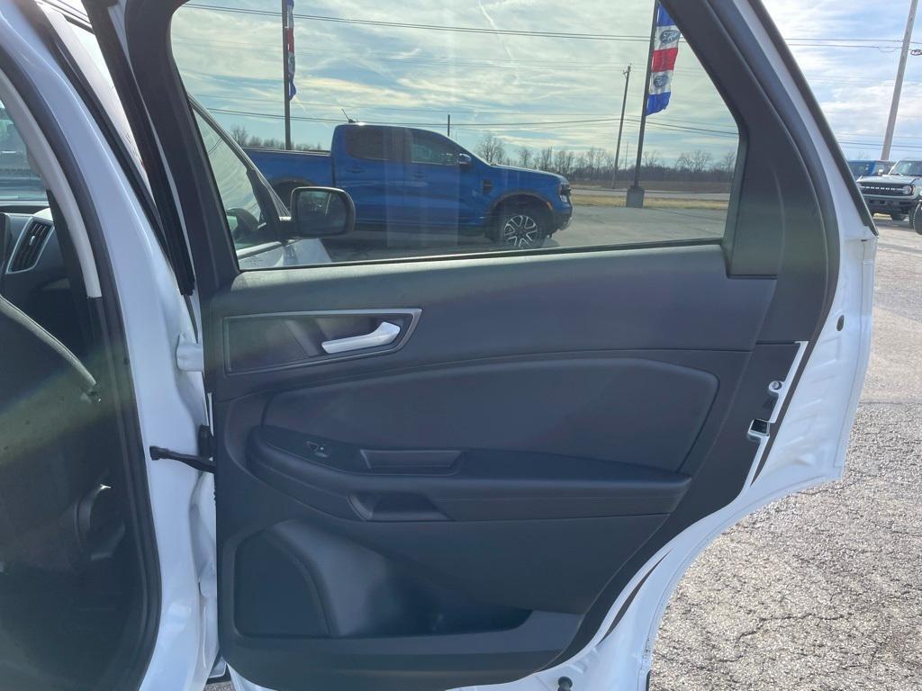 new 2024 Ford Edge car, priced at $31,000