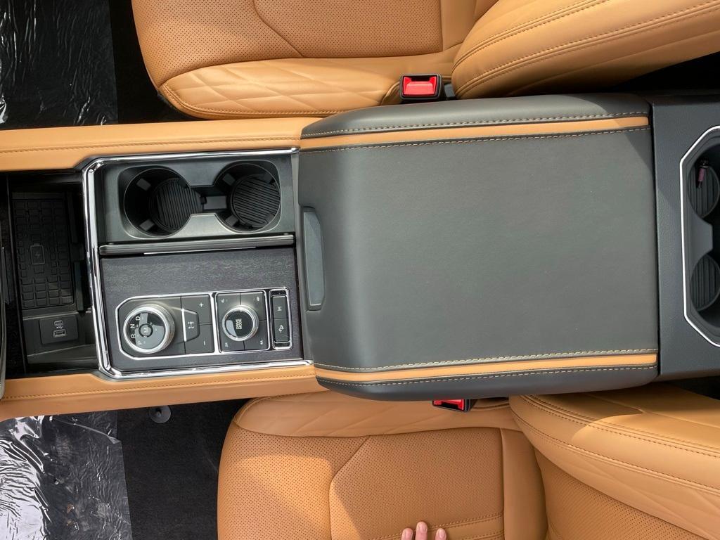 new 2024 Ford Expedition car, priced at $91,064