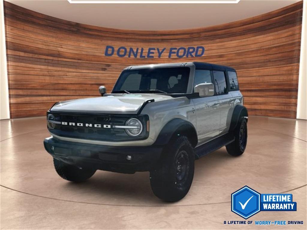 new 2025 Ford Bronco car, priced at $61,725