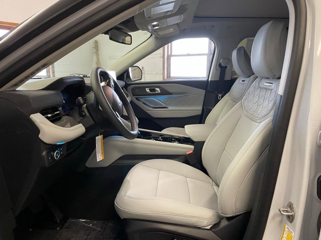 new 2025 Ford Explorer car, priced at $55,223