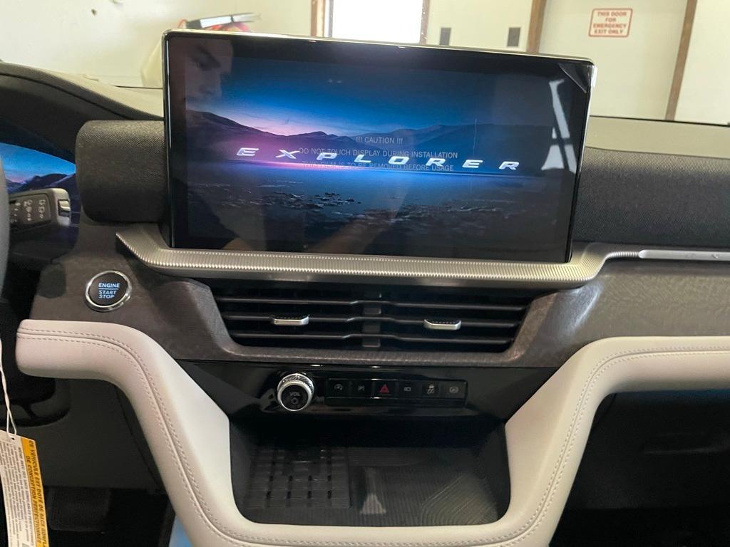 new 2025 Ford Explorer car, priced at $55,223