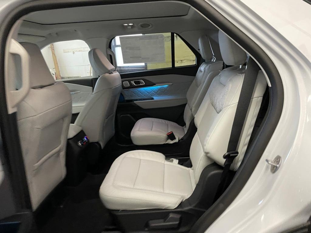 new 2025 Ford Explorer car, priced at $55,223