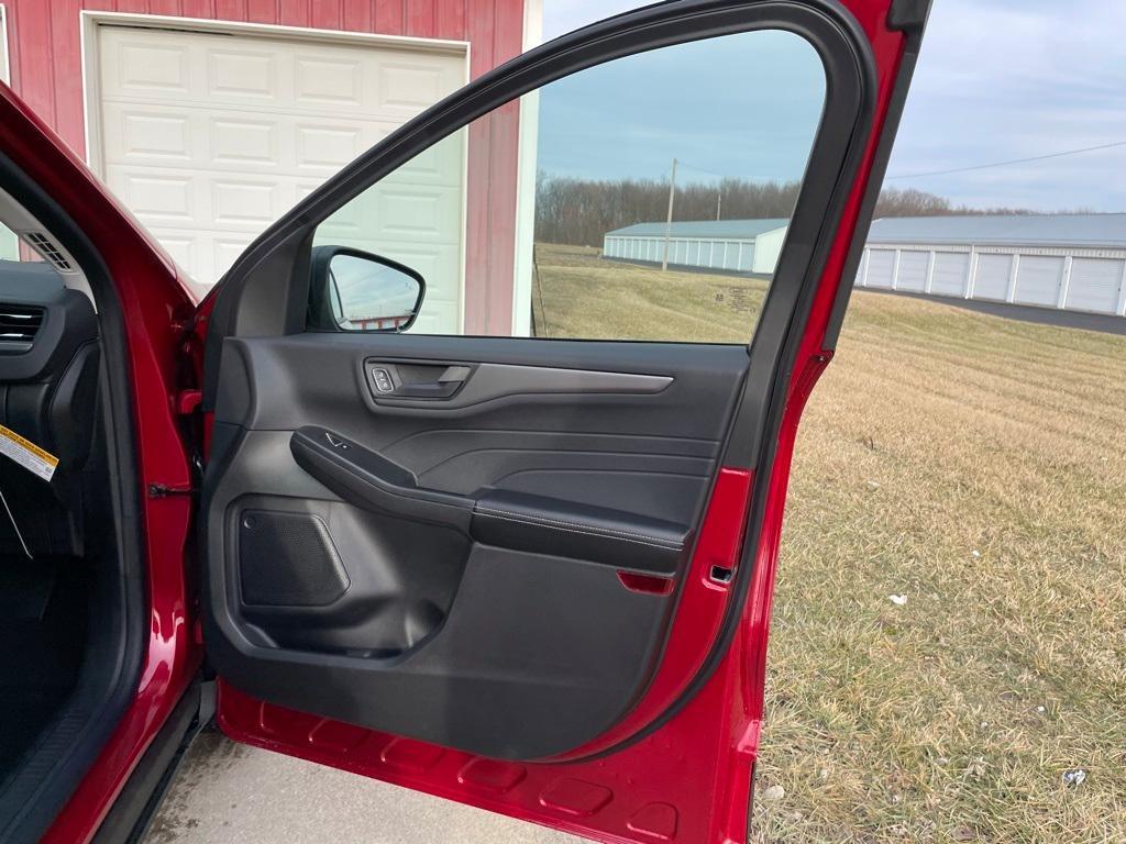 new 2025 Ford Escape car, priced at $32,548