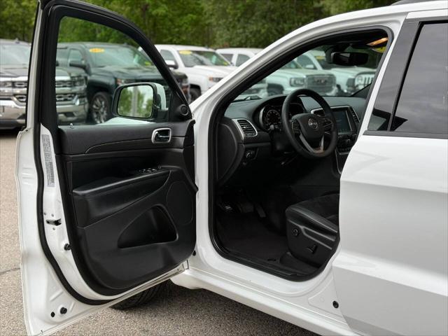 used 2017 Jeep Grand Cherokee car, priced at $14,991