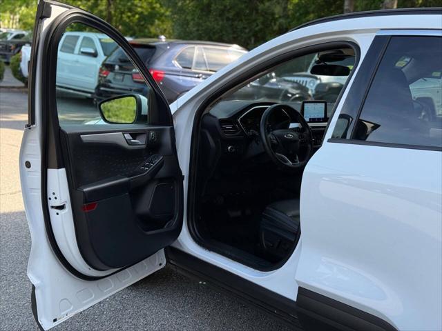 used 2020 Ford Escape car, priced at $13,456