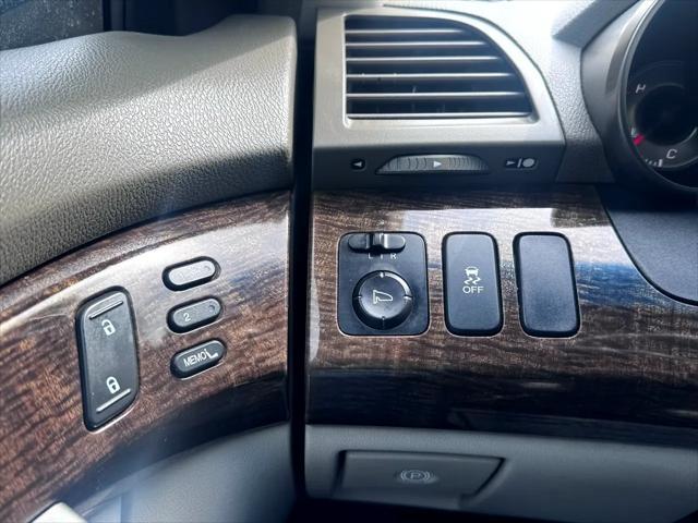 used 2013 Acura MDX car, priced at $9,795