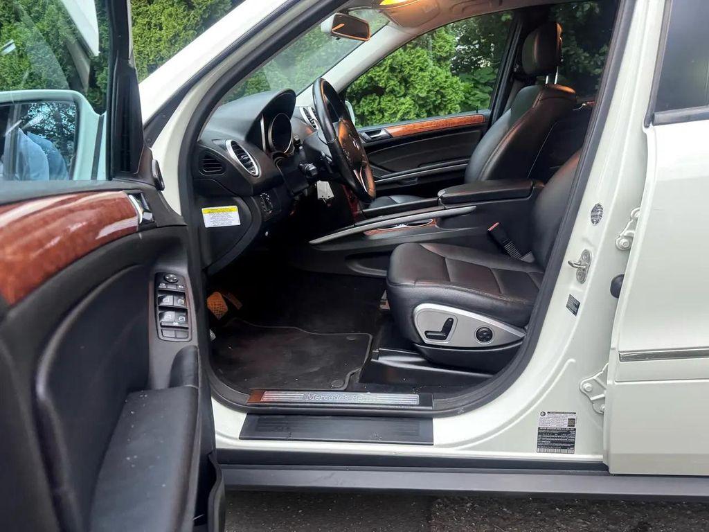 used 2009 Mercedes-Benz M-Class car, priced at $5,995