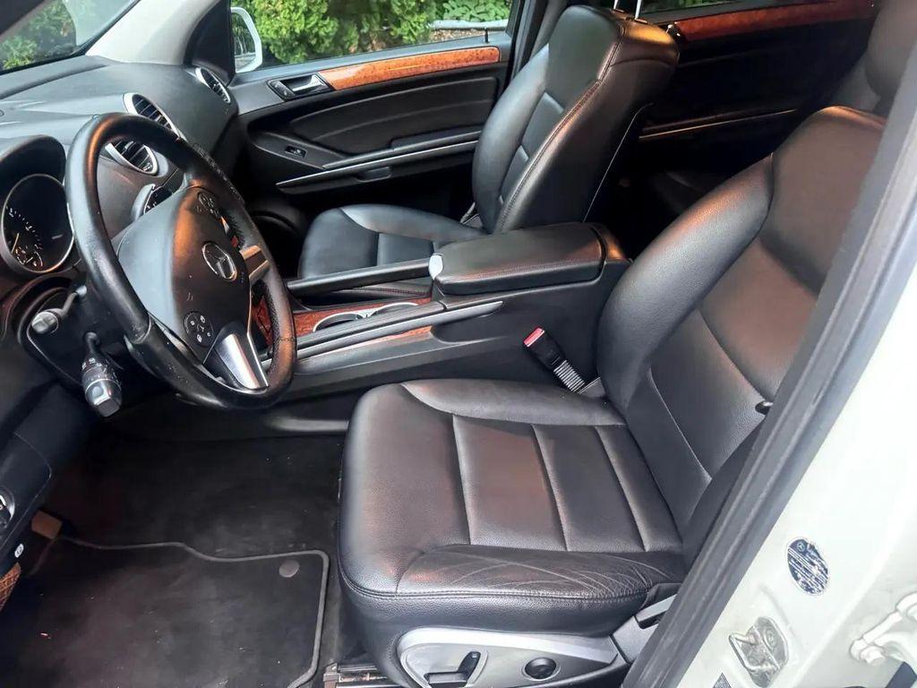 used 2009 Mercedes-Benz M-Class car, priced at $5,995