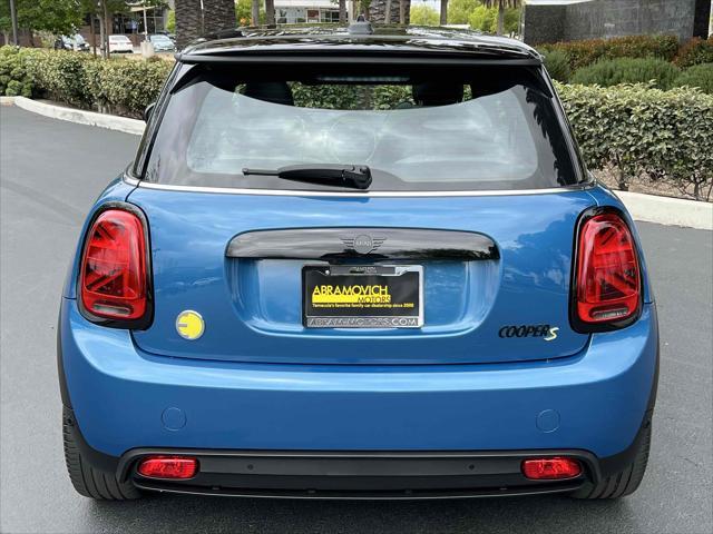 used 2022 MINI Hardtop car, priced at $17,990