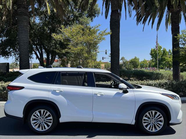 used 2023 Toyota Highlander car, priced at $44,900