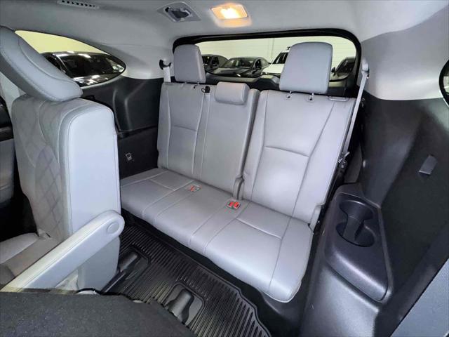 used 2023 Toyota Highlander car, priced at $44,900
