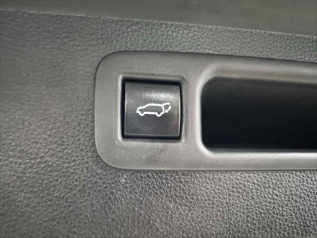 used 2023 Toyota Highlander car, priced at $36,500