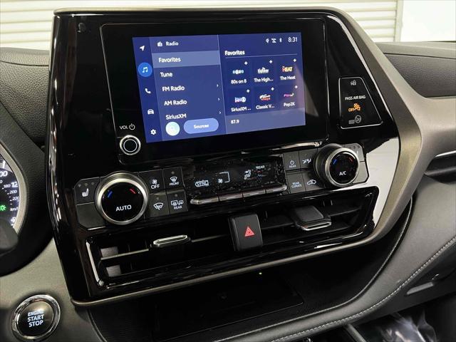 used 2023 Toyota Highlander car, priced at $36,500