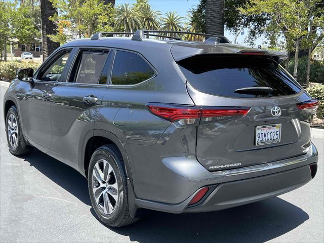 used 2023 Toyota Highlander car, priced at $36,500