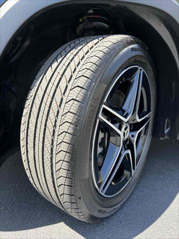 used 2021 Mercedes-Benz GLB 250 car, priced at $18,500
