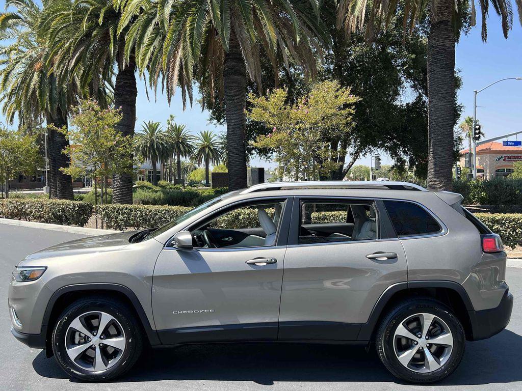 used 2019 Jeep Cherokee car, priced at $11,900