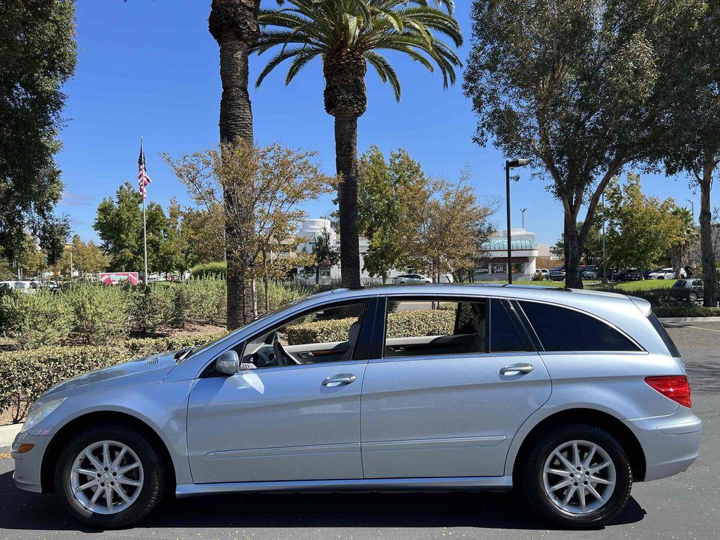 used 2007 Mercedes-Benz R-Class car, priced at $8,500