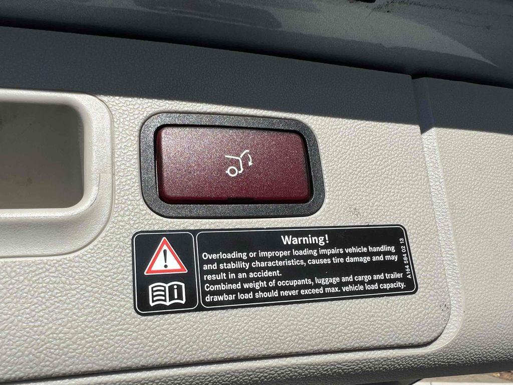 used 2007 Mercedes-Benz R-Class car, priced at $8,500