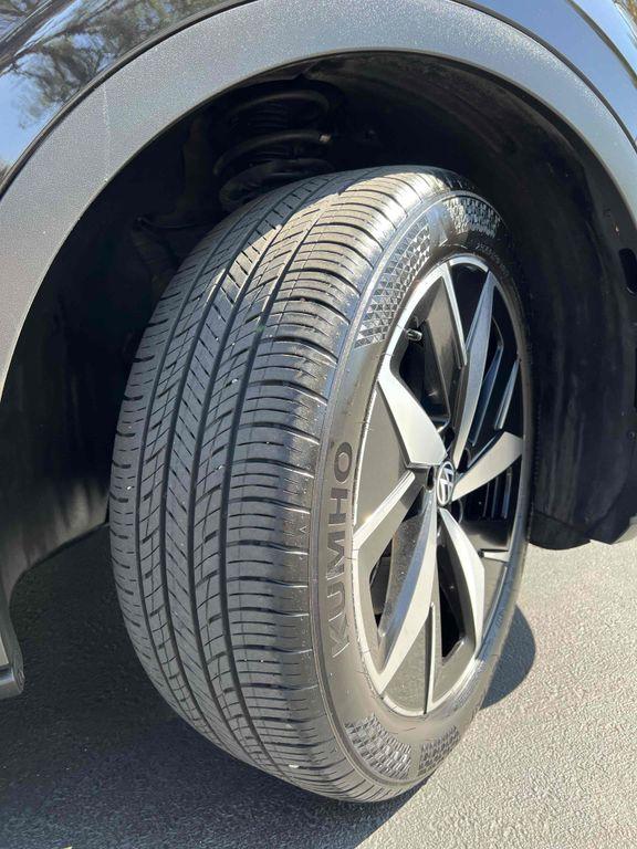 used 2023 Volkswagen ID.4 car, priced at $14,990