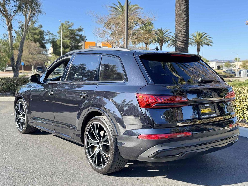 used 2021 Audi Q7 car, priced at $28,900
