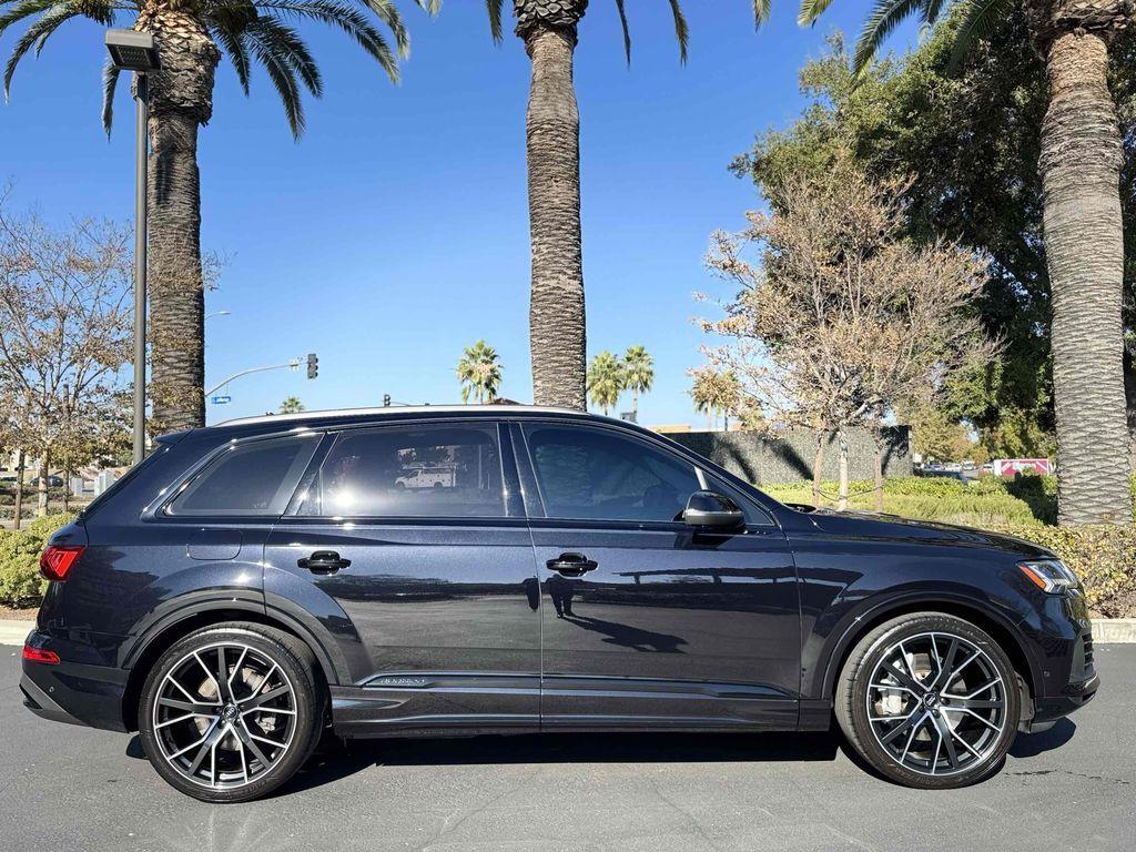 used 2021 Audi Q7 car, priced at $28,900