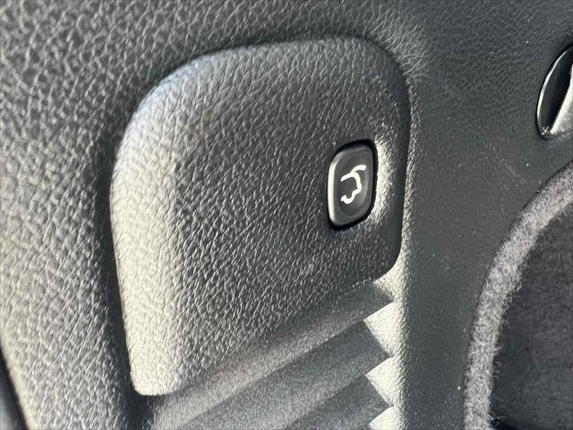 used 2015 Jeep Grand Cherokee car, priced at $26,500